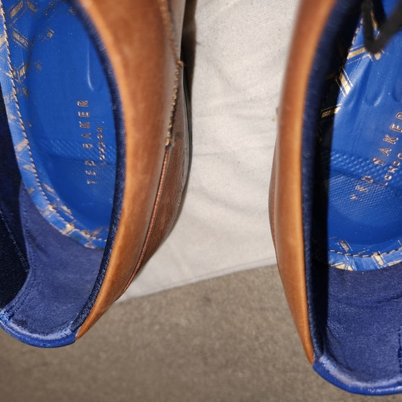 Ted Baker Brown Leather Dress Shoes - Men's 9 - Picture 6 of 8